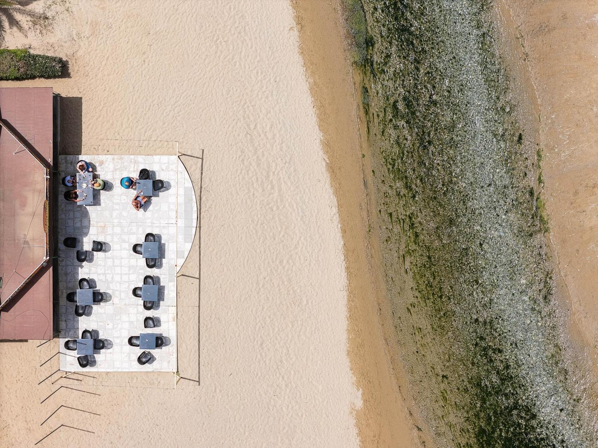 La Palma Beachfront Suites Джорджополис Екстериор снимка