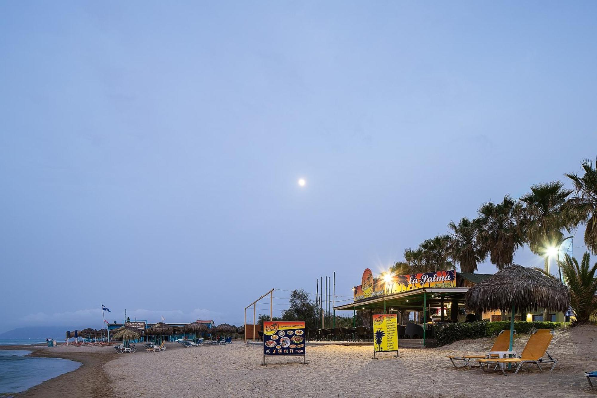 La Palma Beachfront Suites Джорджополис Екстериор снимка