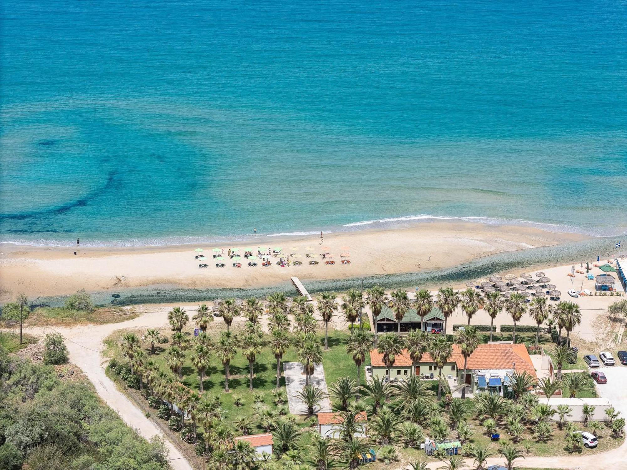 La Palma Beachfront Suites Джорджополис Екстериор снимка